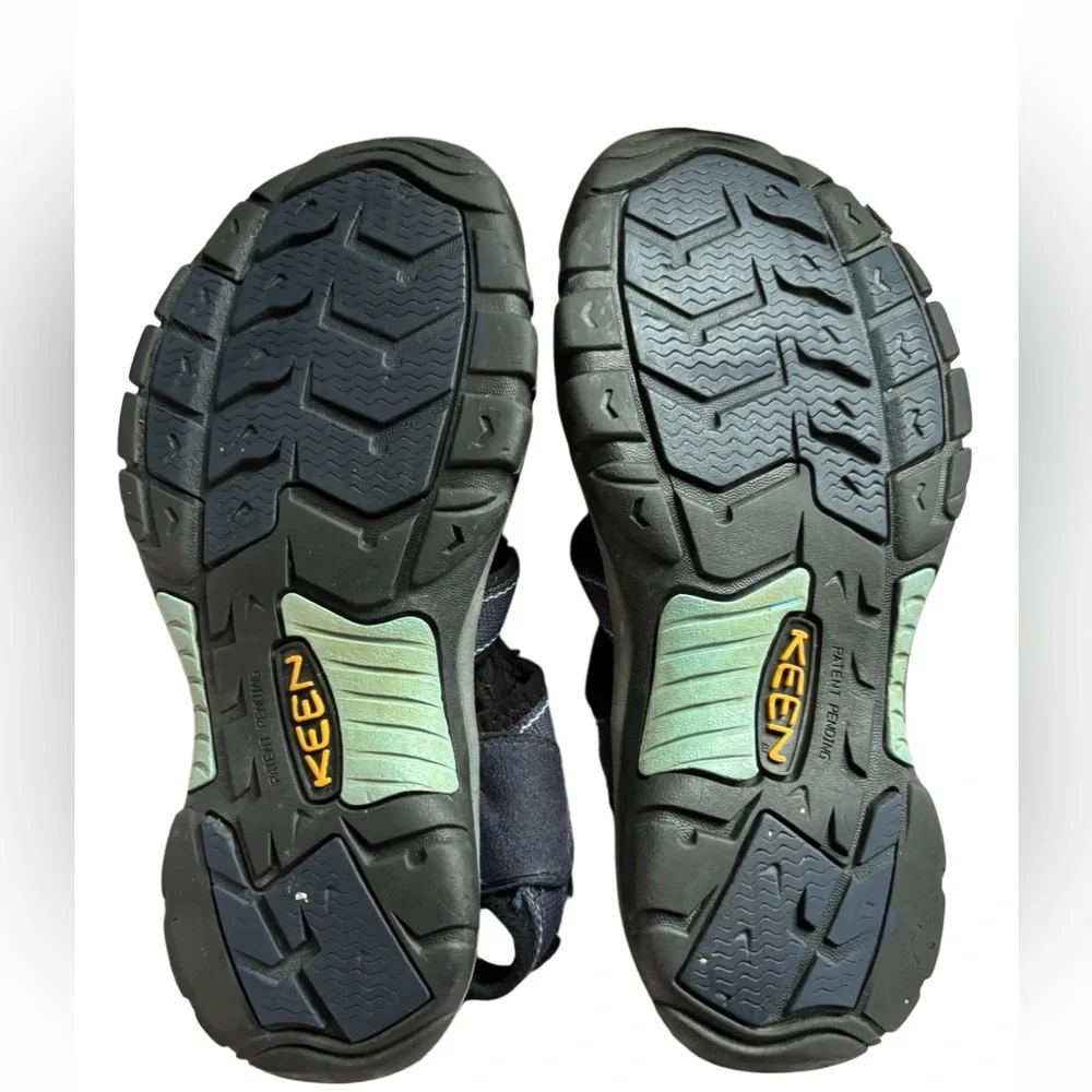 Keen Women's Navy and Black Closed-Toe Sport Sandals